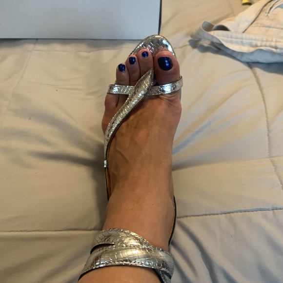 Schultz Silver high heels New with tags and box. Size 7.5 - Picture 2 of 6